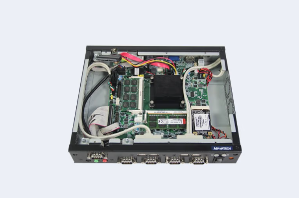 研華嵌入式工控機機箱.png